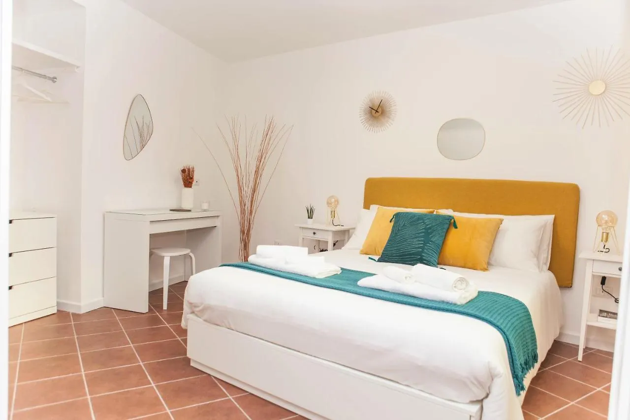 Domina Trastevere Apartment - Roma 0*, Rome